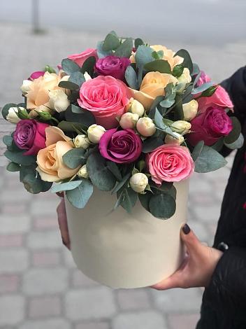 Цветочная композиция из Розы в шляпной коробке в Козульке