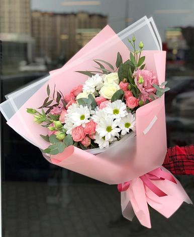 Букет цветов из: Розы, Лизиантусы и Хризантемы в Козульке